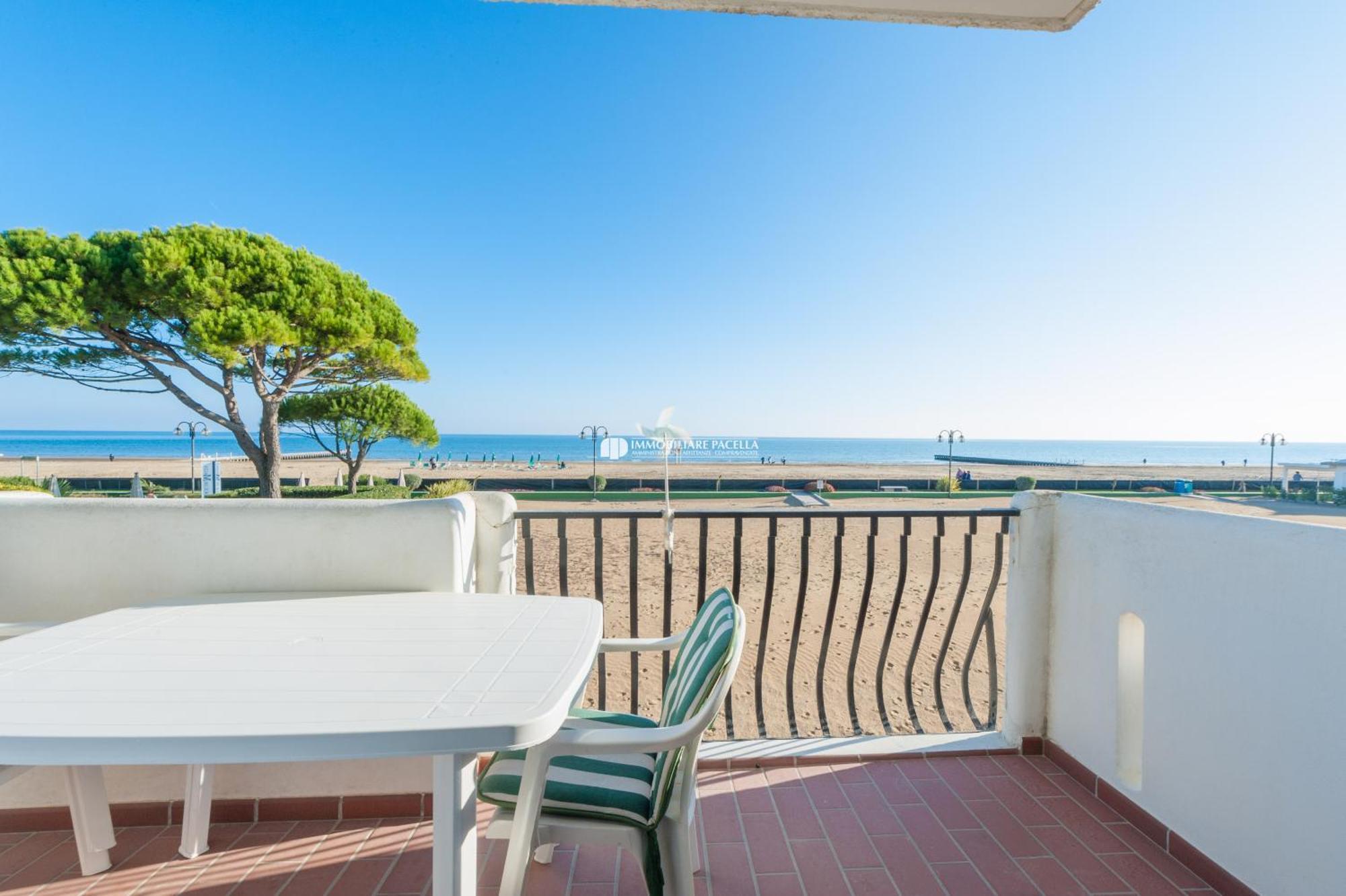 Residence El Palmar Da Colla Лідо-ді-Єзоло Екстер'єр фото
